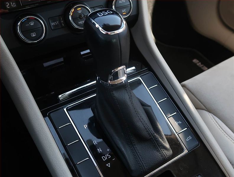Škoda Superb (2016) Style Plus 2.0 TDI, Automat - fotka 13 z 26