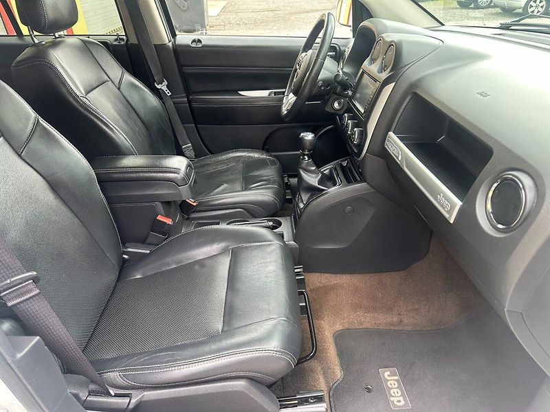 Jeep Compass (2014) 2.2CRDi NAVI/VÝHŘEV/1 MAJ - fotka 20 z 32