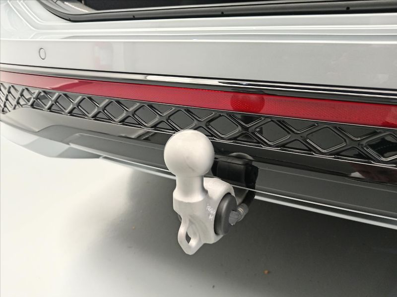 Volkswagen Passat 2,0 Rline People  TDI - fotka 14 z 19