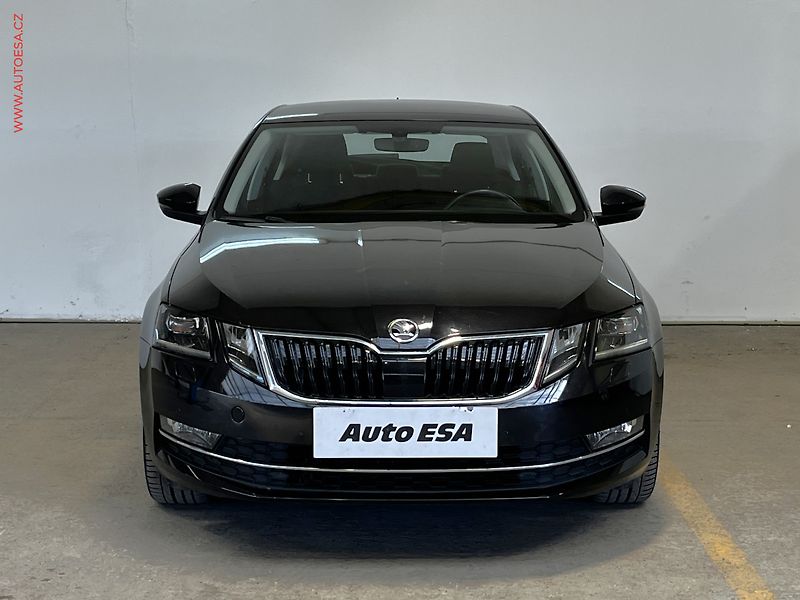 Škoda Octavia (2019) 2.0 TSi, ČR, Style, DSG, LED - fotka 2 z 16