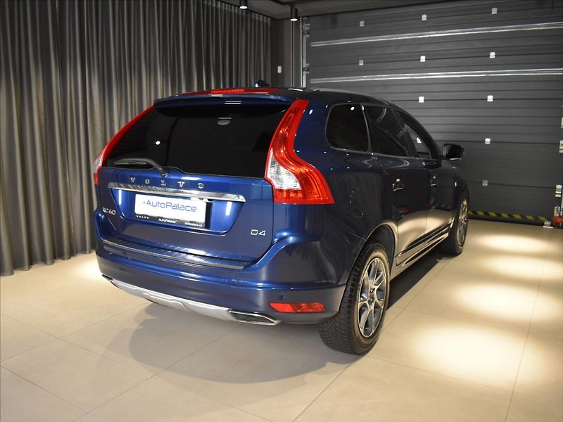 Volvo XC60 2,0 D4 Ocean race Kamera,BLIS - fotka 4 z 24