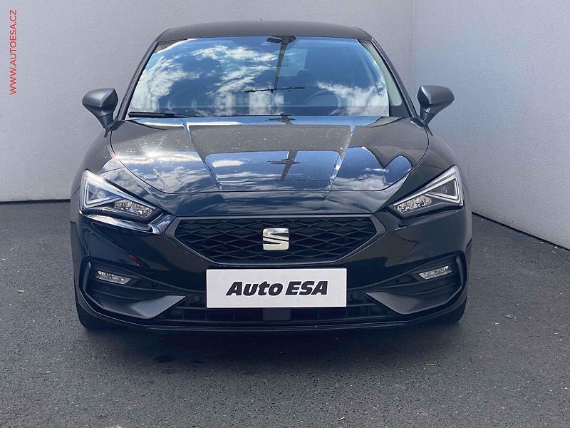 Seat Leon (2021) 2.0 TDi, FR, LED - fotka 2 z 17