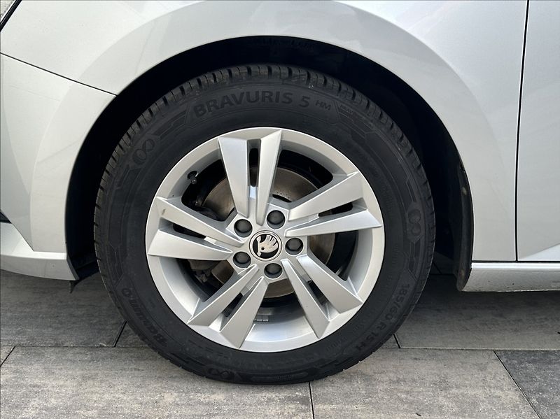 Škoda Fabia 1,0 TSI 95PS  Ambition Top - fotka 42 z 52