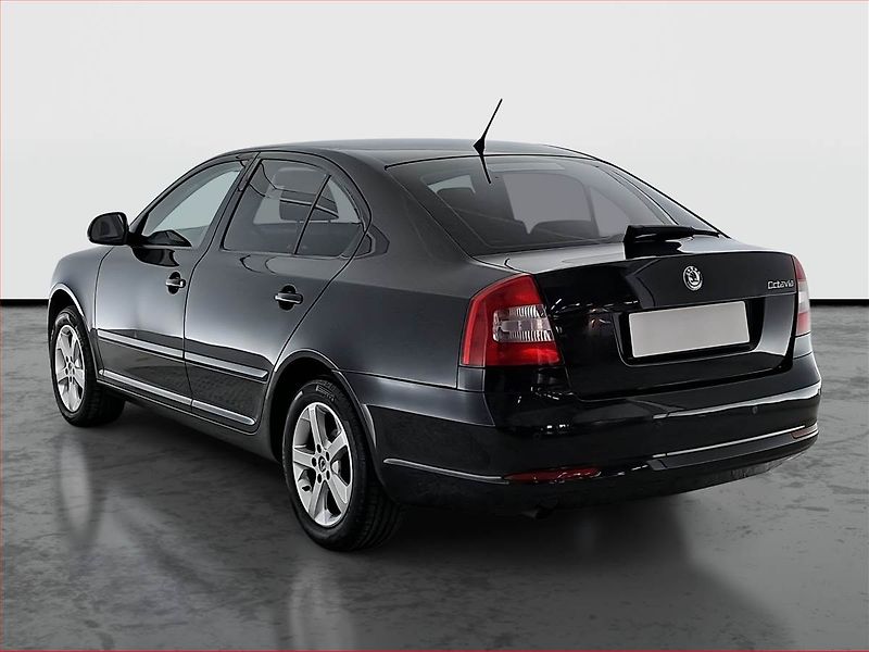 Škoda Octavia (2011) Ambiente Plus 1.2 TSI - fotka 4 z 15