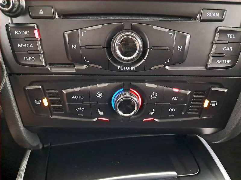 Audi A4 (2011) 2.0 TDI - fotka 15 z 17