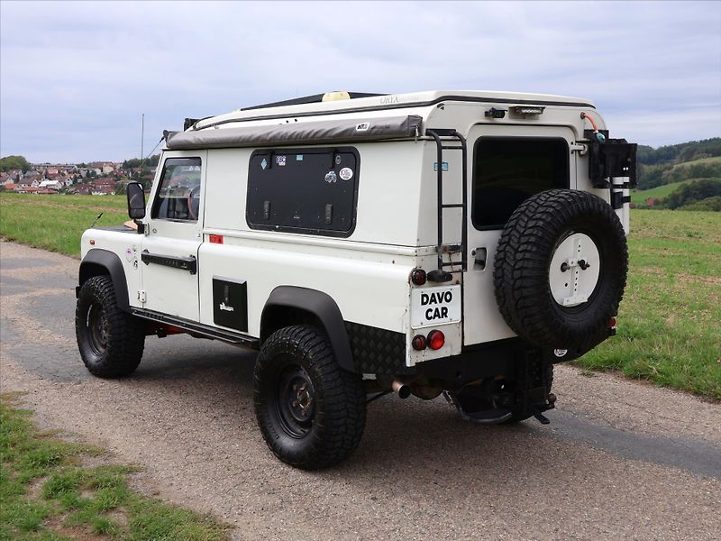 Land Rover Defender 2,5 110 Hard Top - fotka 5 z 40