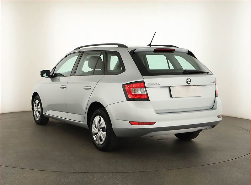 Škoda Fabia (2019) 1.0 TSI - fotka 4 z 11