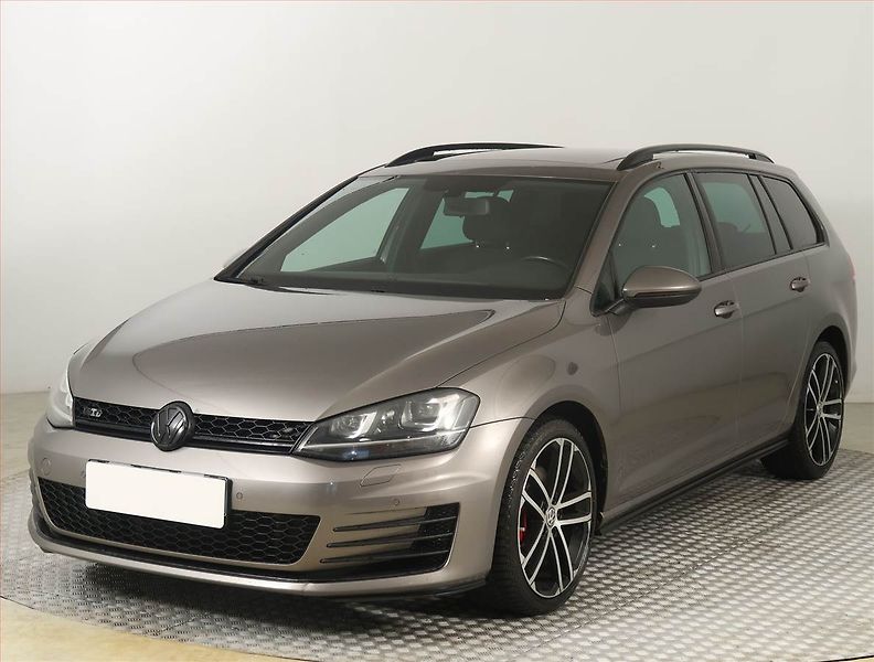 Volkswagen Golf (2016) 2.0 TDI GTD, Automat - fotka 2 z 21