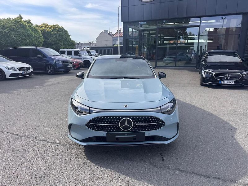 Mercedes-Benz CLA (2026) 200 4MATIC - fotka 2 z 24