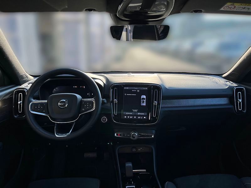 Volvo XC40 B4 Core DCT - fotka 14 z 18