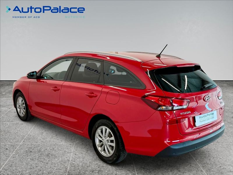 Hyundai i30 1,0 T-GDI COMFORT 1.MAJITEL - fotka 6 z 16