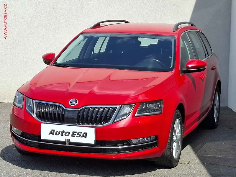 Škoda Octavia (2018) 2.0TDI, ČR, Style, LED - fotka 3 z 18