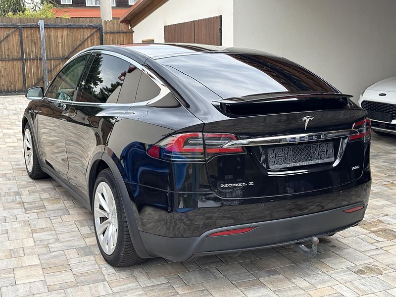 Tesla Model X (2018) 100D, MCU2, tazne,5mist - fotka 2 z 20