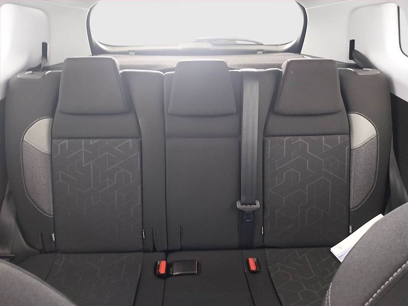 Peugeot 2008 (2017) 1.2 PureTech, ČR,1.maj - fotka 10 z 17