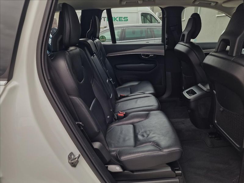 Volvo XC90 B5 AWD MomentumPro, 7-míst,ČR - fotka 15 z 50