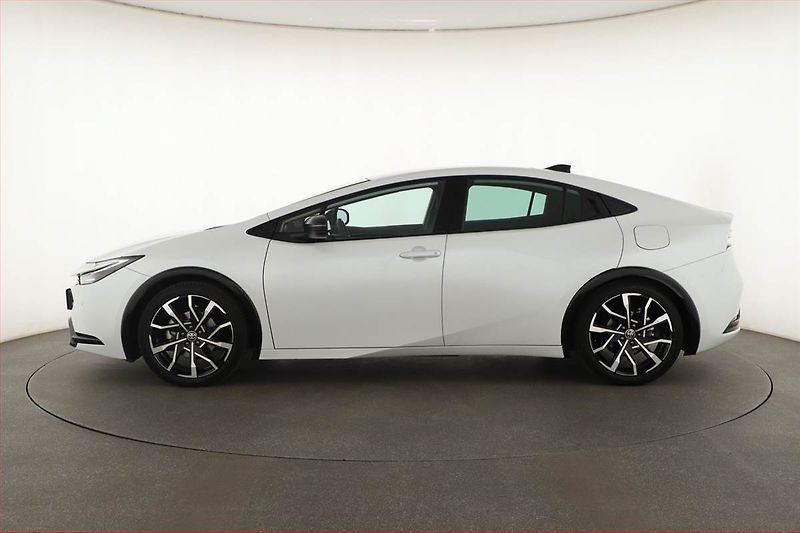Toyota Prius (2024) 2.0 Plug-in Hybrid - fotka 3 z 21