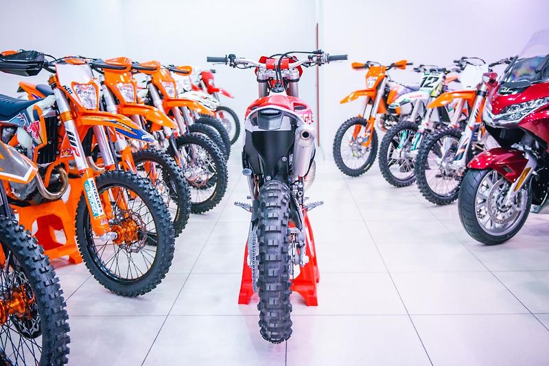 GASGAS EC 250 Racing (2022) EC 250 TPI 2T - fotka 32 z 49