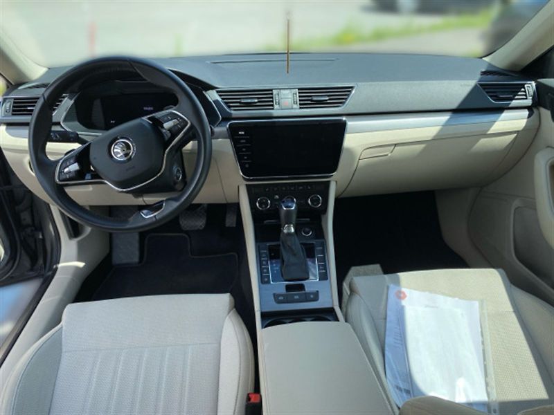 Škoda Superb (2022) 1.4 TSI iV DSG Style - fotka 5 z 6