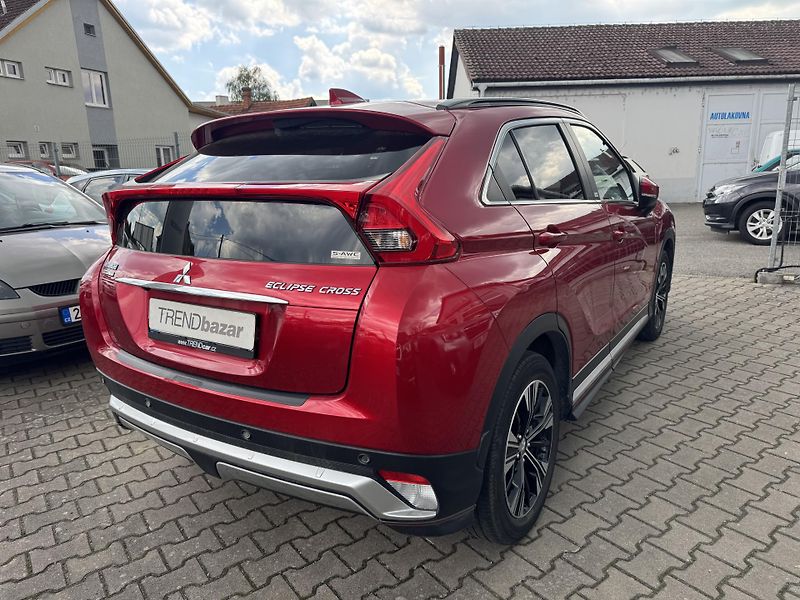 Mitsubishi Eclipse Cross Turbo CVT 4x4 INSTYLE - fotka 3 z 13