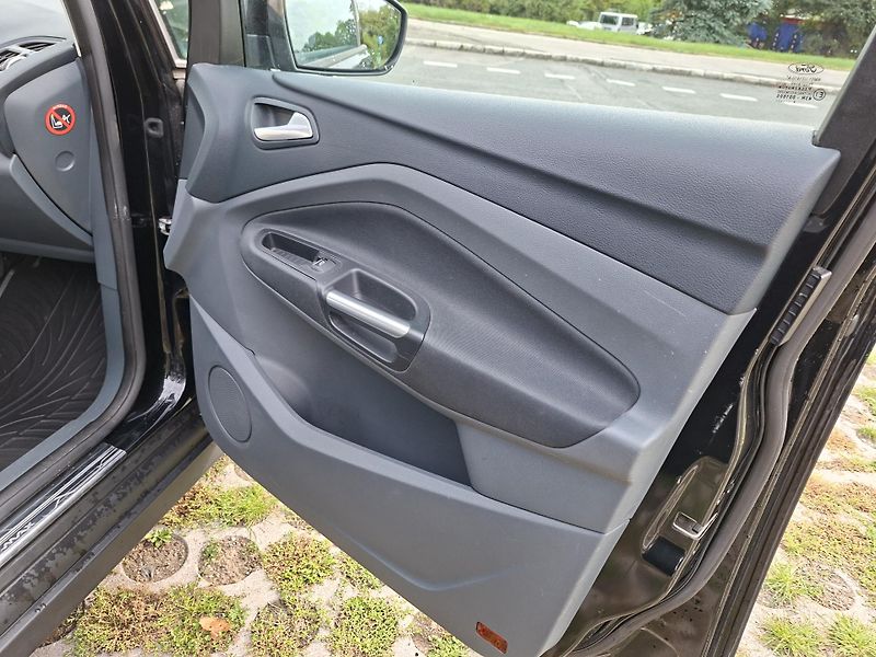 Ford C-MAX (2014) - fotka 13 z 17