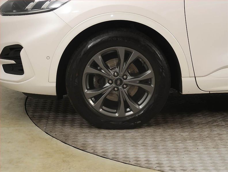 Ford Kuga (2023) ST-Line 2.0 EcoBlue - fotka 15 z 24