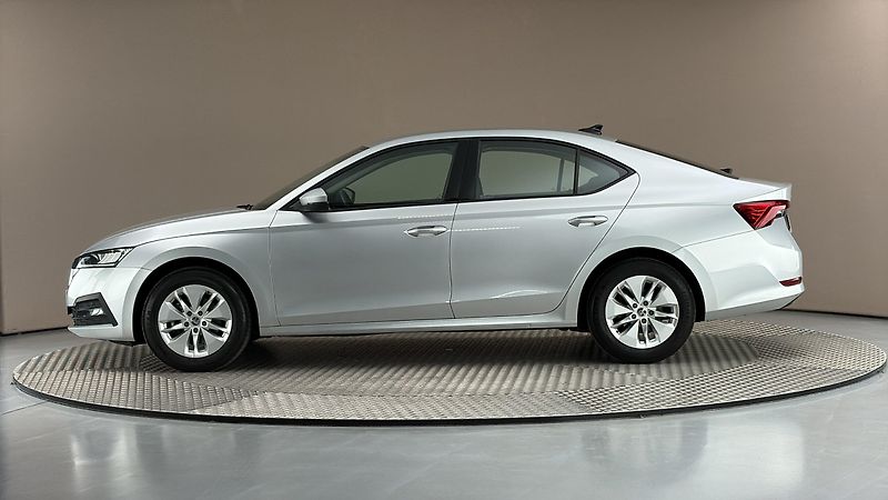 Škoda Octavia 2.0 TDI DSG Ambition - fotka 4 z 23