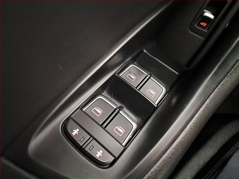 Audi A6 Allroad (2016) 3.0 TDI, 4X4, Automat, Kůže - fotka 28 z 31