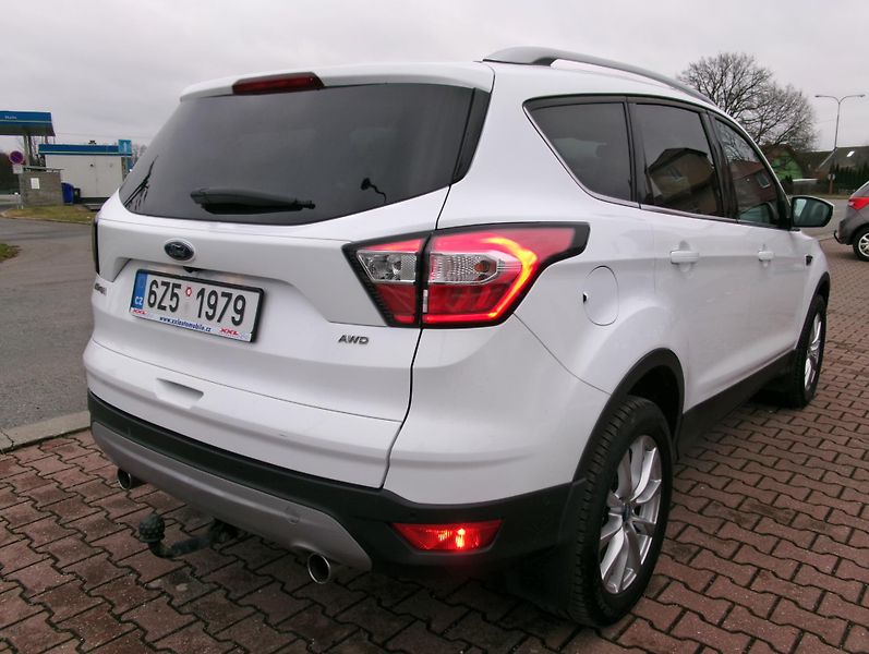 Ford Kuga (2019) 2,0TDCi TITANIUM Plus AWD ČR - fotka 8 z 39