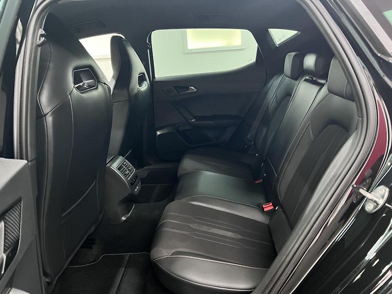 Cupra Leon 2.0 TSI 221 kW 2022 - fotka 16 z 47
