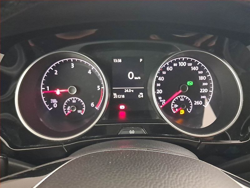 Volkswagen Touran (2017) 1.6 TDI, Automat, Tempomat - fotka 11 z 21