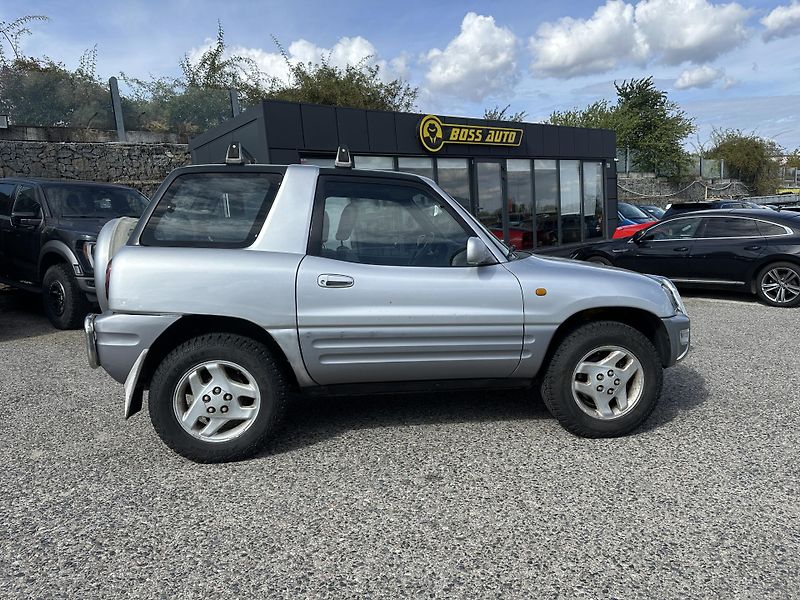 Toyota RAV4 (1998) Toyota RAV4 1998 - fotka 9 z 16