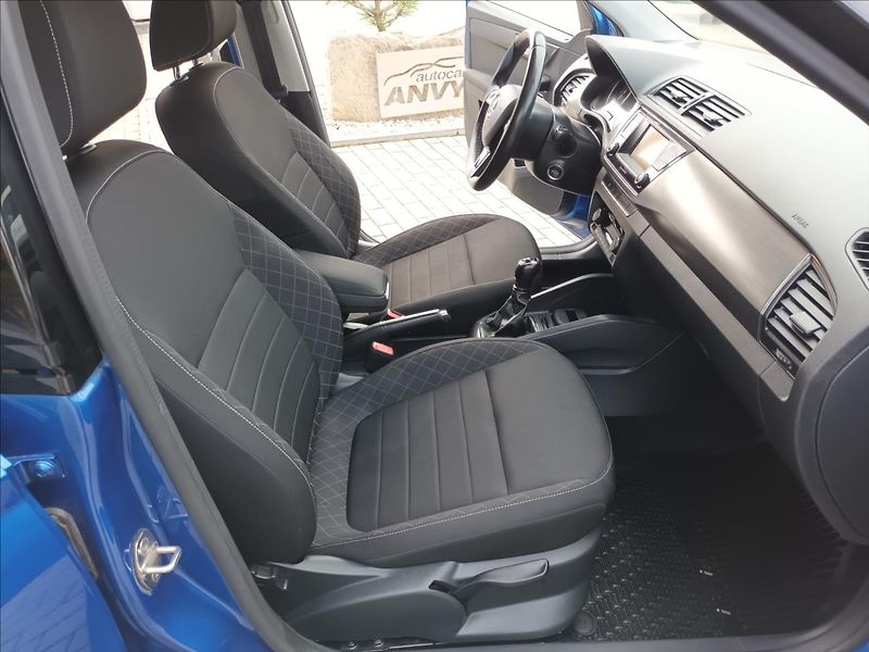 Škoda Fabia 1,2 TSI,66KW,TEMPOMAT,DIGIKLIM - fotka 20 z 35