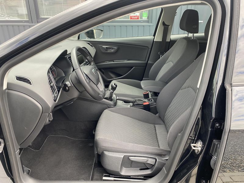 Seat Leon 1.4 TSI 92kW - 1xMAJ.- STYLE - fotka 14 z 41