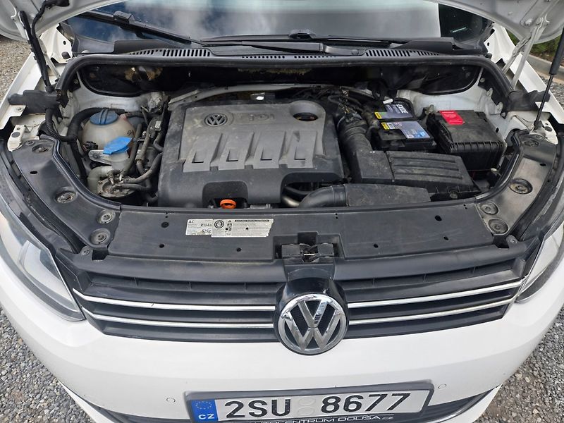 Volkswagen Touran (2012) 2.0 TDI DSG - fotka 20 z 20