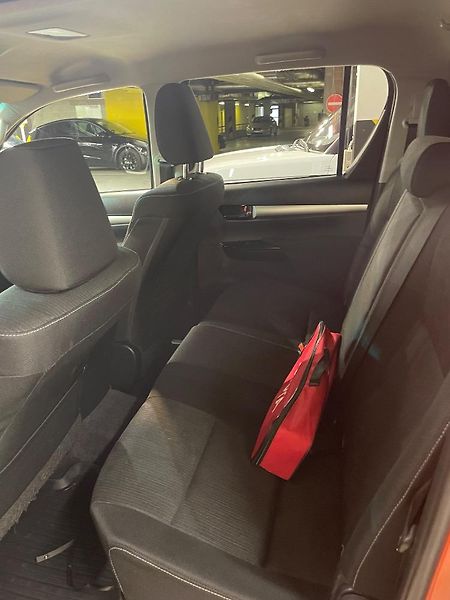 Toyota Hilux (2021) NEBOURANÉ / 1.MAJITEL 2,4 AUT - fotka 10 z 12