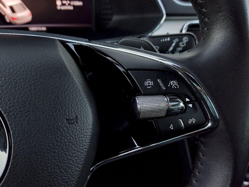 Škoda Superb (2020) L&K 2,0 Tdi 147 Kw 4x4 DSg - fotka 37 z 46