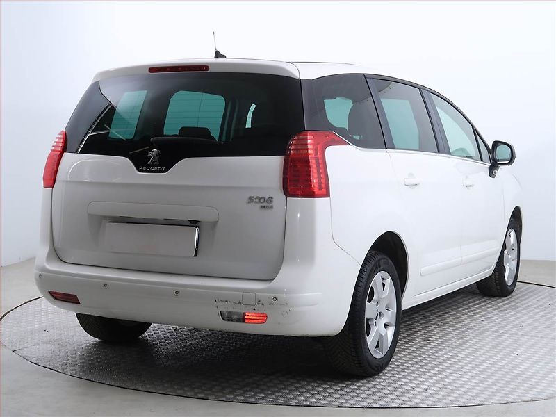 Peugeot 5008 (2014) Active Pack 1.6 HDi, Automat - fotka 5 z 19