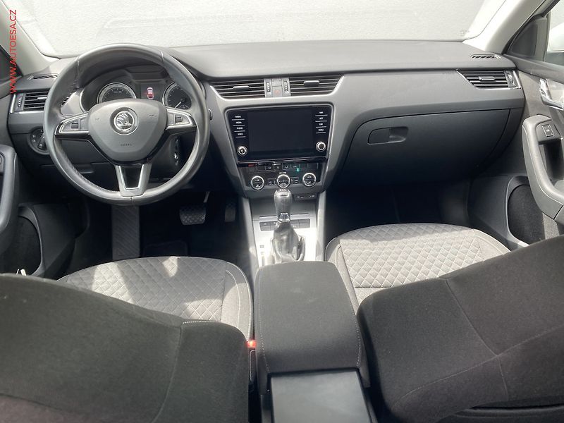 Škoda Octavia (2017) 1.6 TDi, Drive, DSG, navi - fotka 8 z 18
