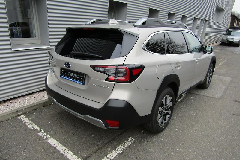 Subaru Outback (2025) 2,5i TOURING MY25.5 - fotka 41 z 62