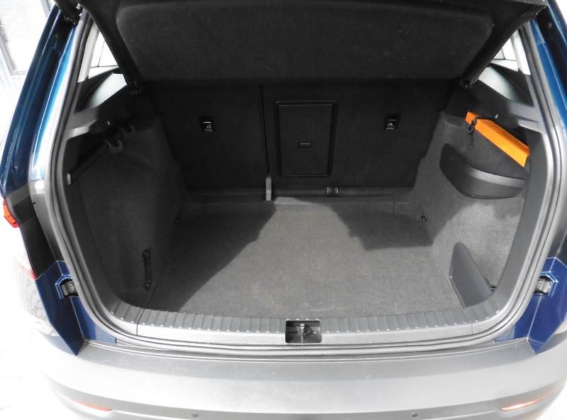 Škoda Karoq 1,0 TSi Style, Navi, Kamera, V - fotka 8 z 19