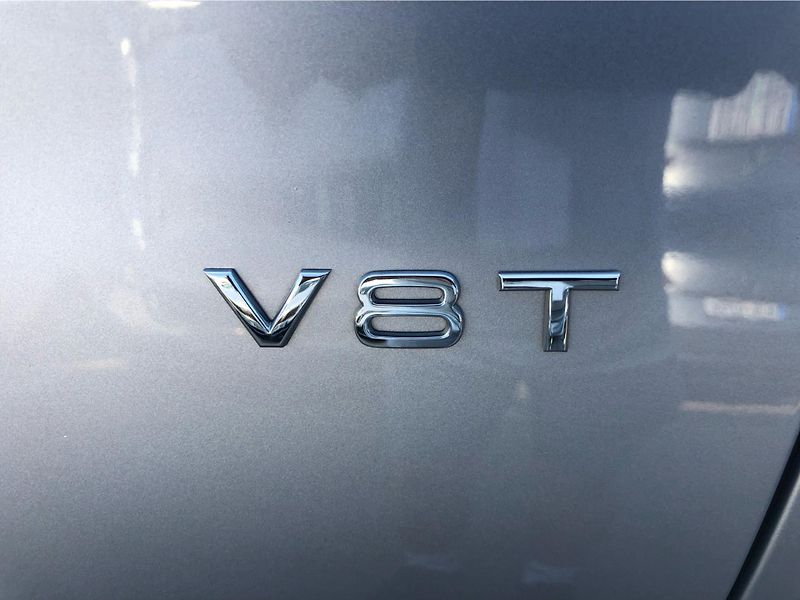 Audi S8 PLUS 4.0 TFSI QUATTRO - fotka 27 z 28