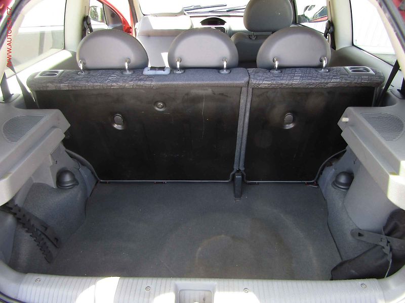 Opel Corsa (2002) 1.2i, ČR, STK4/28 - fotka 7 z 14