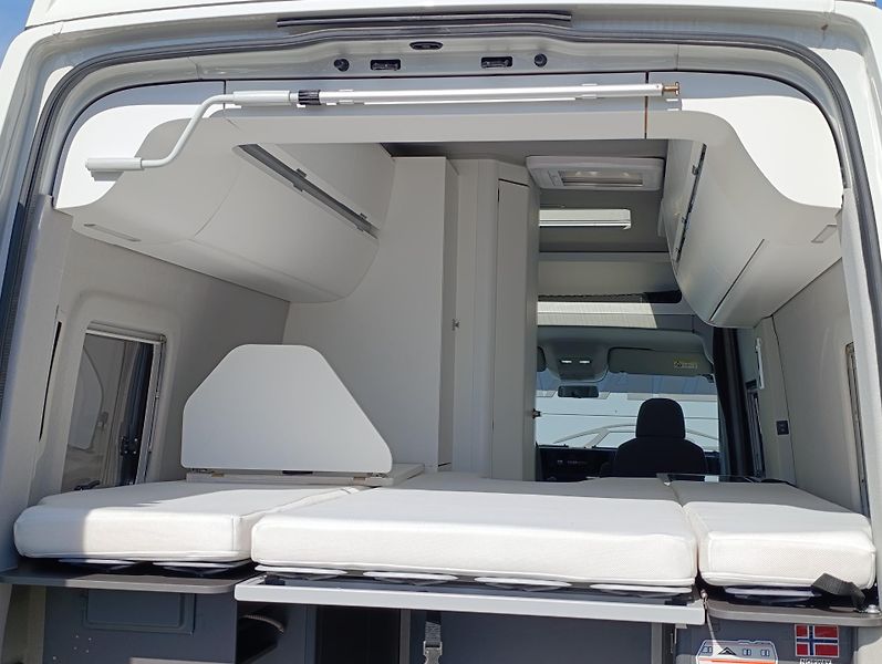 Volkswagen Grand California 2.0TDI 130kW DSG  - fotka 10 z 50