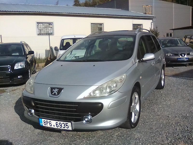 Peugeot 307 (2007) 2.0i 16V  SW , závěs - fotka 13 z 33