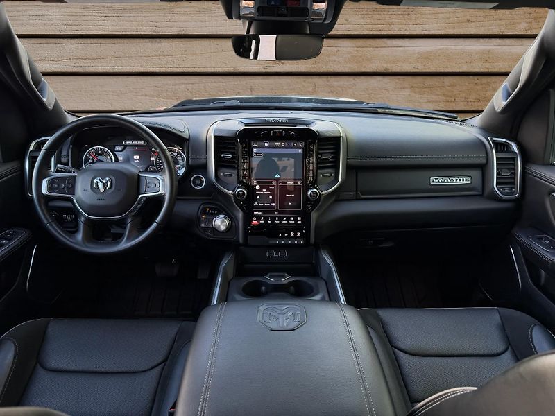 Dodge RAM (2024) +LARAMIE+OFFROAD PAKET+ - fotka 21 z 26