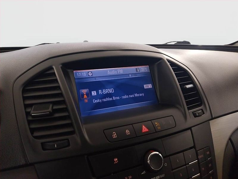 Opel Insignia (2010) 2.0 CDTI, Serv.kniha, po STK - fotka 13 z 19