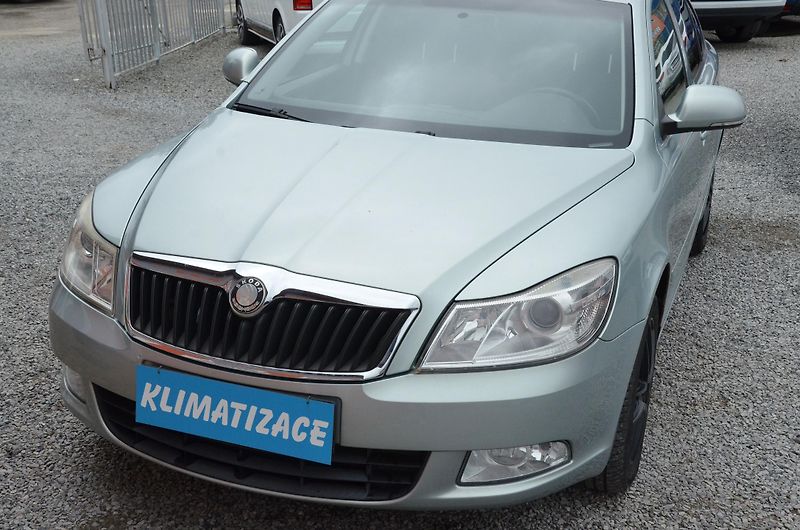 Škoda Octavia (2009) 1.6 MPi 75kW Ambition / ČR - fotka 9 z 31