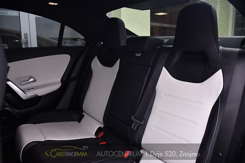 Mercedes-Benz CLA AMG 35 KESSY PANO 4MATIC - fotka 14 z 58