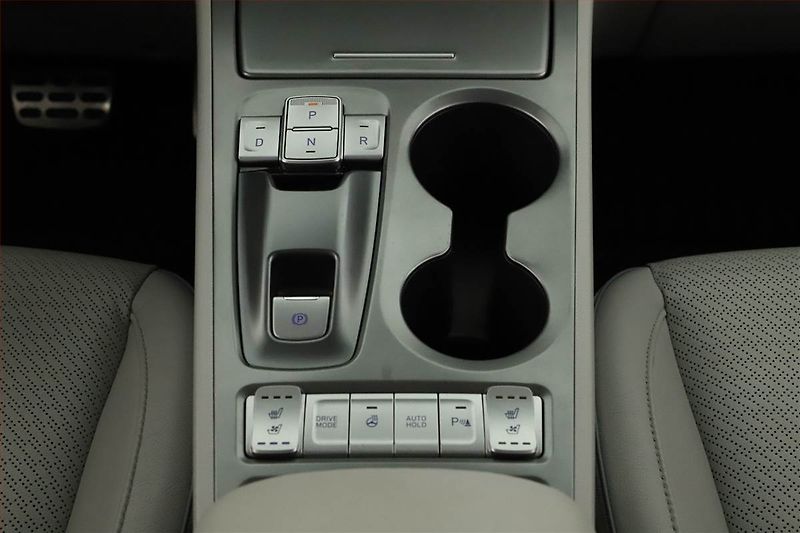 Hyundai Kona (2018) Electric 64 kWh, SoH 90% - fotka 10 z 20