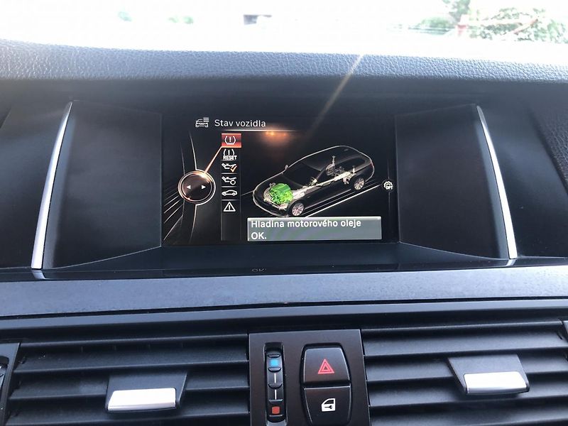 BMW Řada 5 (2015) 518d Touring NAVI velmi pěkný - fotka 55 z 76